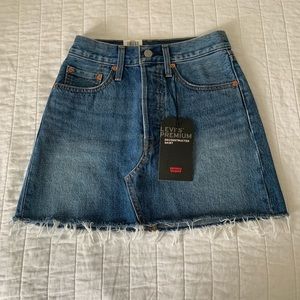 BRAND NEW LEVIS DENIM SKIRT!!!